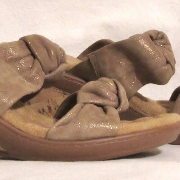 NEW Ladies WALKING CRADLES Taupe Leather Slides Heels Shoes 9 N Orig $139! - Picture 3 of 7